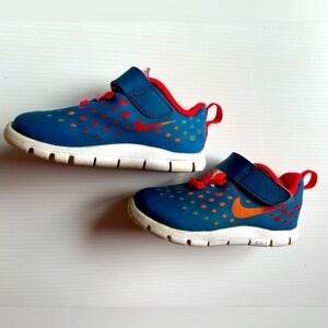 Nike Kids Shoes Size 6